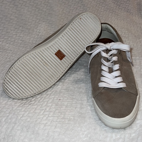 Frye Kerry Low Top Lace Up Women Sneaker Size 9.5M Tan Suede - Picture 4 of 9